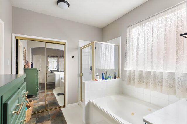 1831 Country Club Cove Drive, Baytown, TX 77521