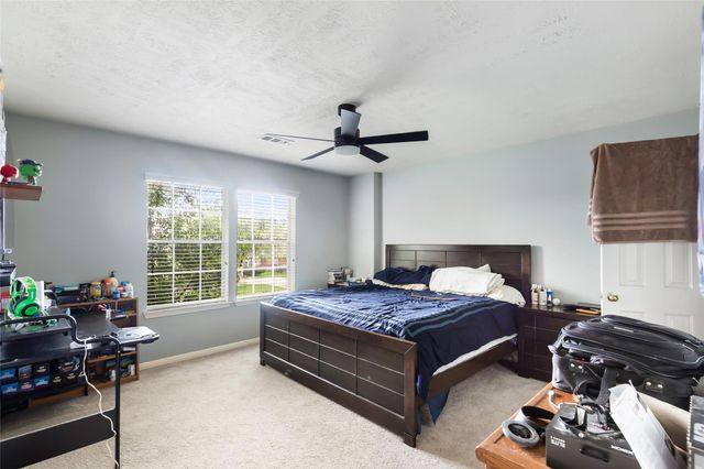 1831 Country Club Cove Drive, Baytown, TX 77521