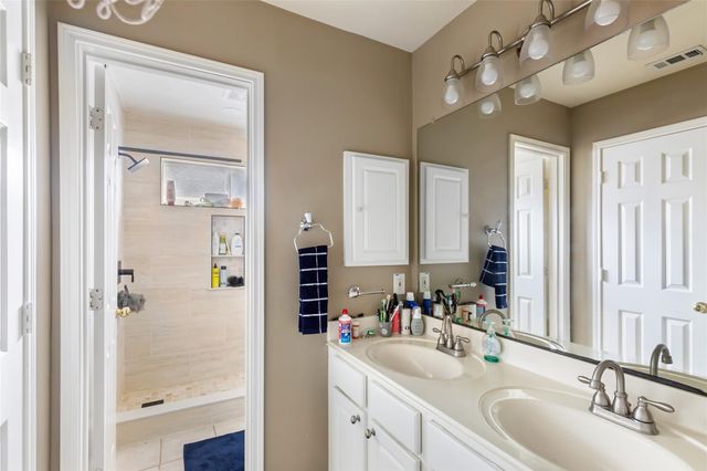1831 Country Club Cove Drive, Baytown, TX 77521