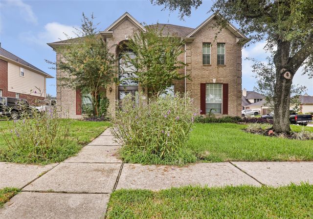 1831 Country Club Cove Drive, Baytown, TX 77521