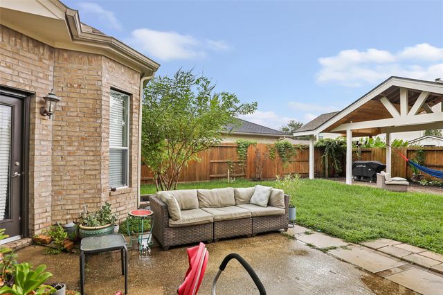 1831 Country Club Cove Drive, Baytown, TX 77521