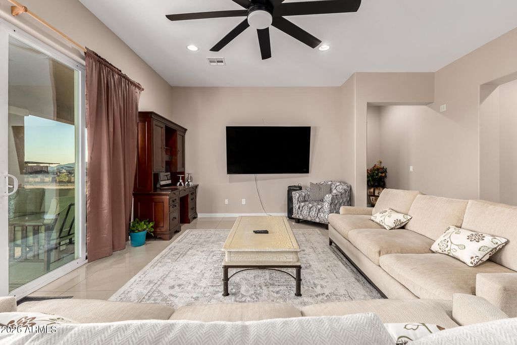 Image 16 of property listing at 36843 W INDIAN SCHOOL Road, Tonopah, AZ 85354