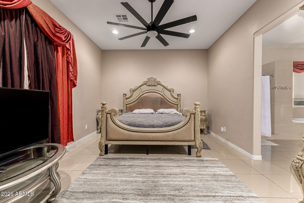 Image 24 of property listing at 36843 W INDIAN SCHOOL Road, Tonopah, AZ 85354