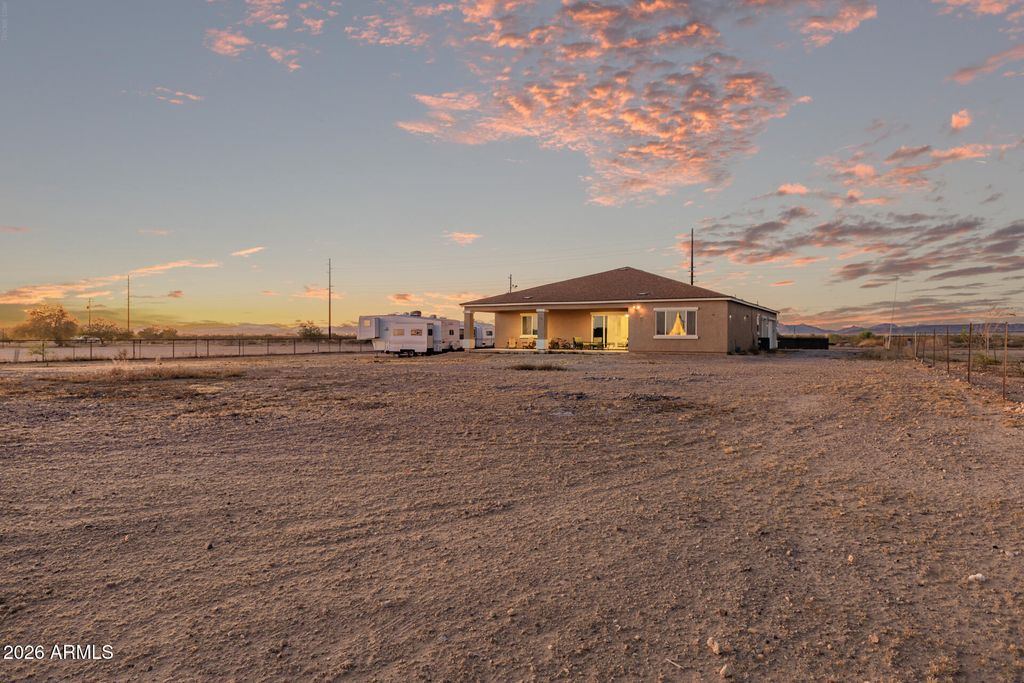 Image 40 of property listing at 36843 W INDIAN SCHOOL Road, Tonopah, AZ 85354