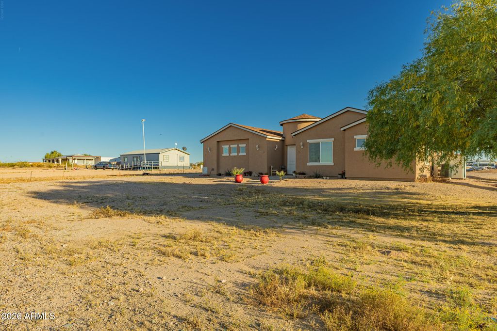 Image 8 of property listing at 36843 W INDIAN SCHOOL Road, Tonopah, AZ 85354