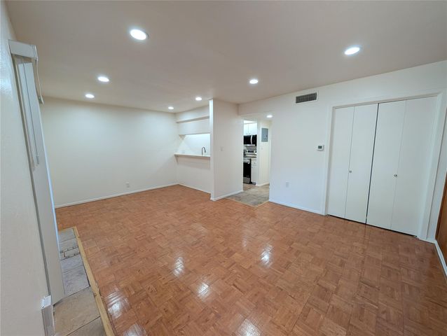 7801 Shoal Creek BLVD 144, Austin, TX 78757