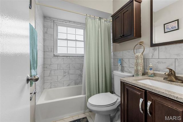 6923 Colonial Woods Drive 16, St Louis, MO 63129