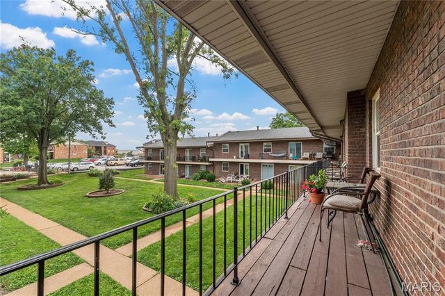 6923 Colonial Woods Drive 16, St Louis, MO 63129