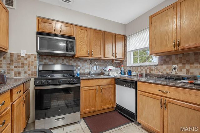 6923 Colonial Woods Drive 16, St Louis, MO 63129