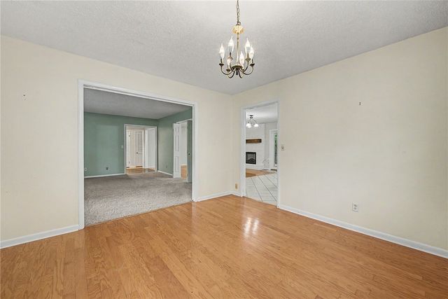 1966 E Brent Lane, Fayetteville, AR 72703