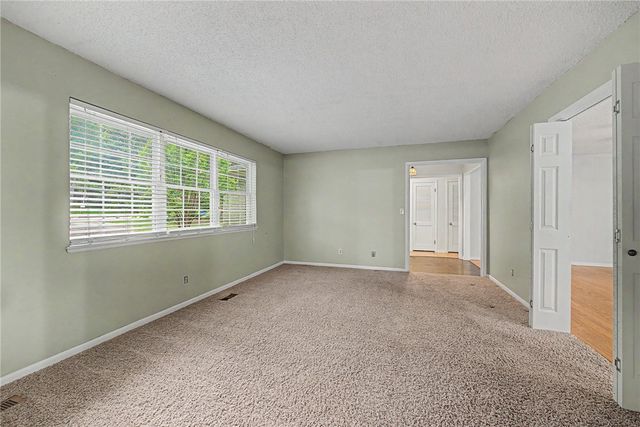 1966 E Brent Lane, Fayetteville, AR 72703
