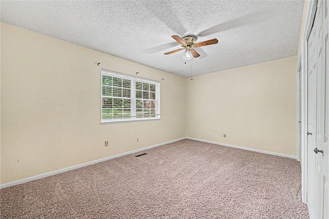 1966 E Brent Lane, Fayetteville, AR 72703