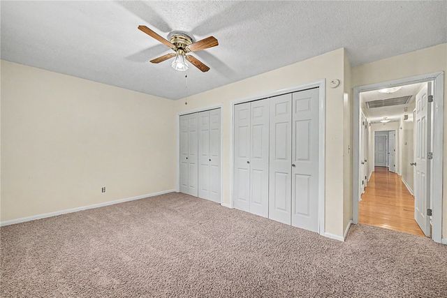 1966 E Brent Lane, Fayetteville, AR 72703