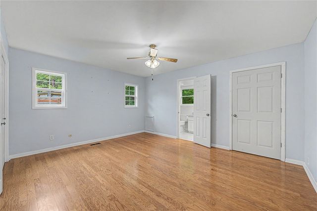1966 E Brent Lane, Fayetteville, AR 72703