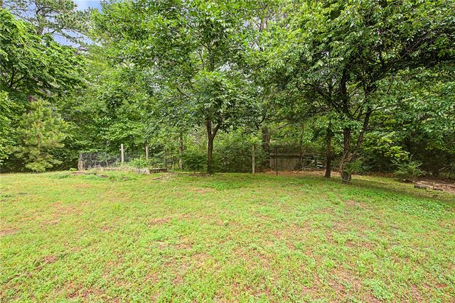 1966 E Brent Lane, Fayetteville, AR 72703