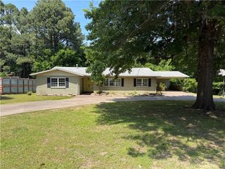 1966 E Brent Lane, Fayetteville, AR 72703