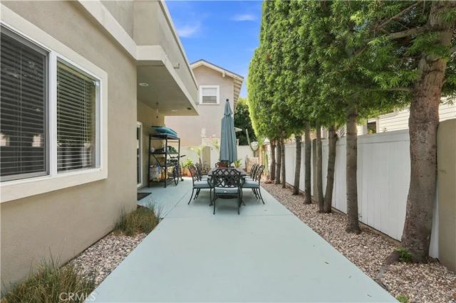 211 S. Francisca Avenue B, Redondo Beach, CA 90277