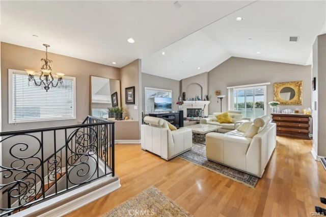 211 S. Francisca Avenue B, Redondo Beach, CA 90277