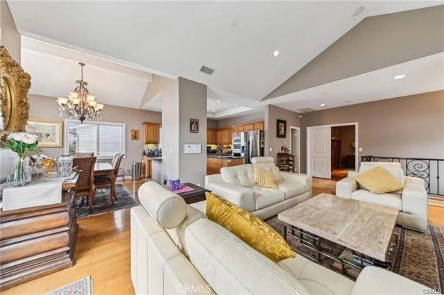 211 S. Francisca Avenue B, Redondo Beach, CA 90277
