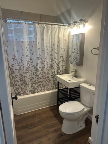 8634 S Carpenter Street, Chicago, IL 60620