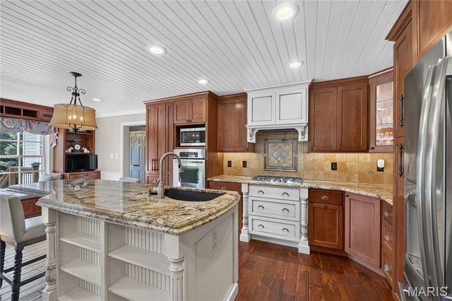 21 Country Life Acres, Country Life Acres, MO 63131