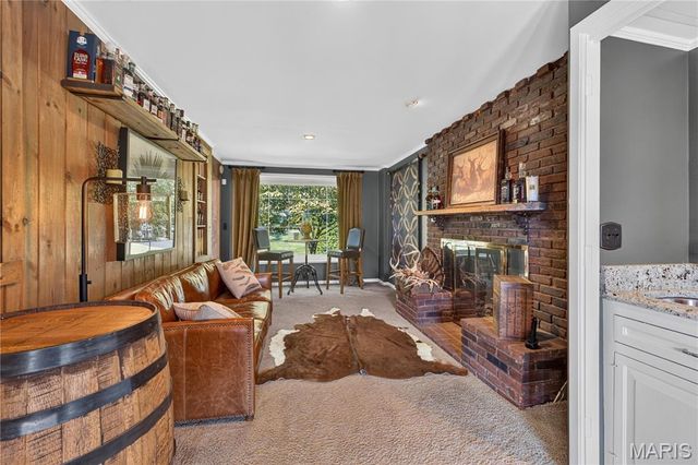 21 Country Life Acres, Country Life Acres, MO 63131