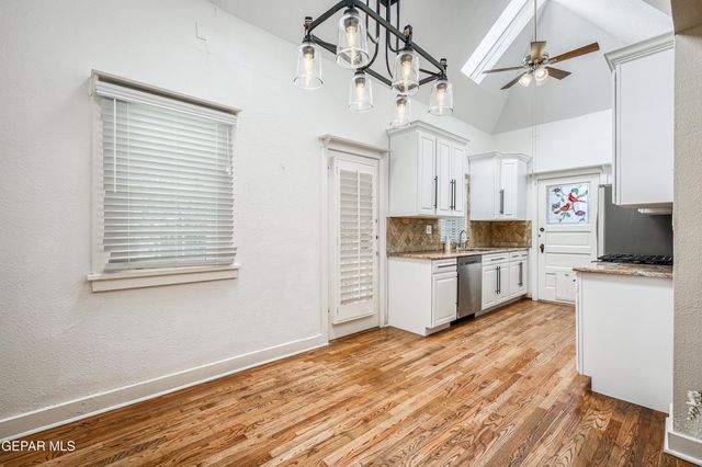 715 E ROBINSON Avenue, El Paso, TX 79902