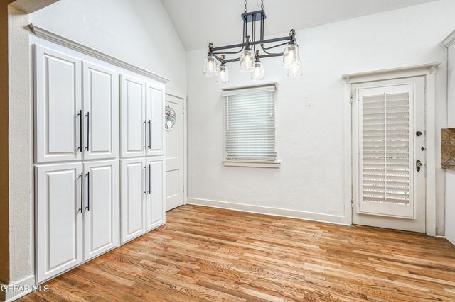 715 E ROBINSON Avenue, El Paso, TX 79902