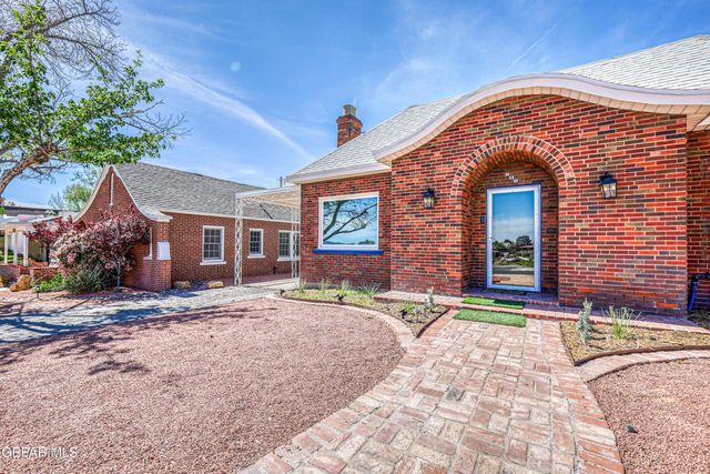 715 E ROBINSON Avenue, El Paso, TX 79902
