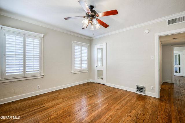 715 E ROBINSON Avenue, El Paso, TX 79902