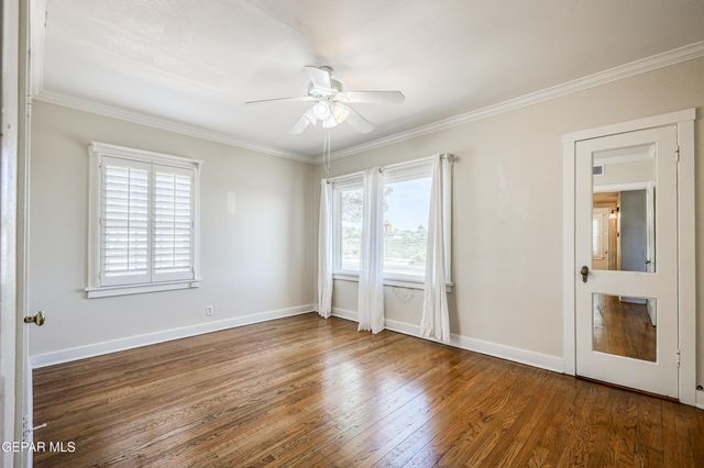 715 E ROBINSON Avenue, El Paso, TX 79902