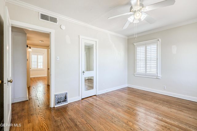 715 E ROBINSON Avenue, El Paso, TX 79902