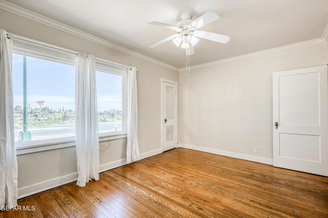 715 E ROBINSON Avenue, El Paso, TX 79902