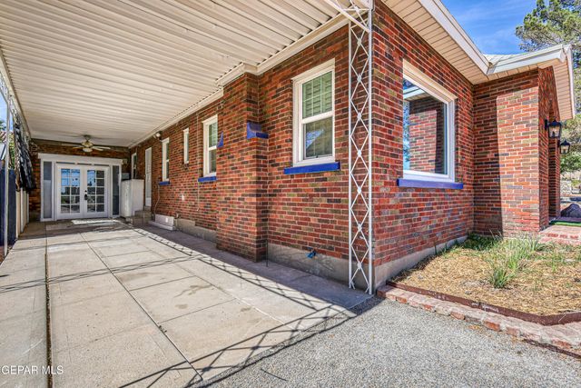 715 E ROBINSON Avenue, El Paso, TX 79902