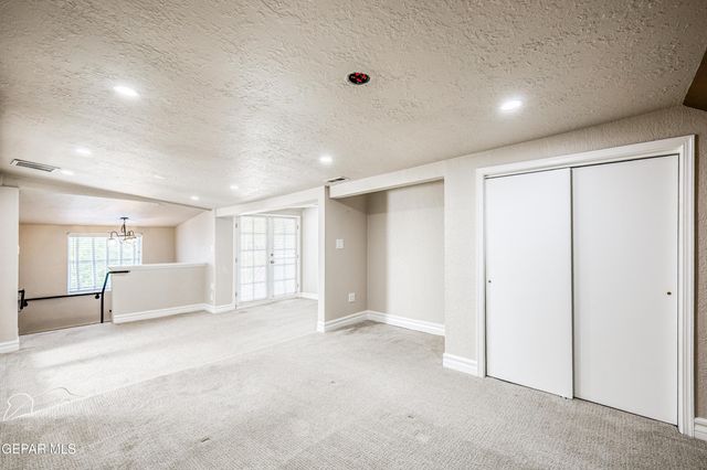 715 E ROBINSON Avenue, El Paso, TX 79902