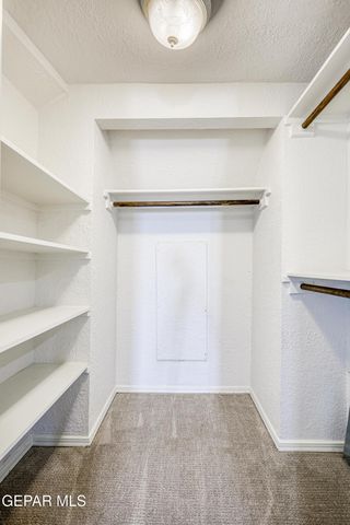 715 E ROBINSON Avenue, El Paso, TX 79902