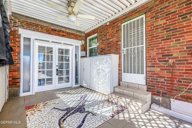 715 E ROBINSON Avenue, El Paso, TX 79902