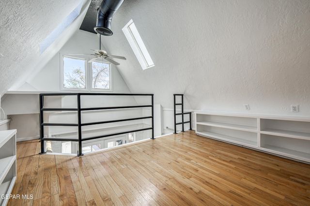 715 E ROBINSON Avenue, El Paso, TX 79902