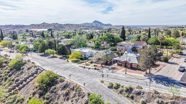 715 E ROBINSON Avenue, El Paso, TX 79902