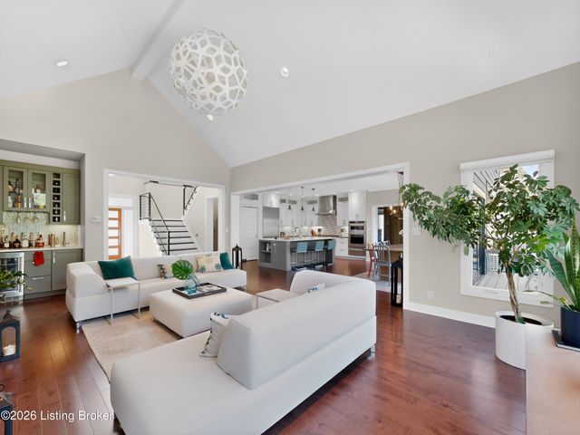 6110 Maddox Blvd, Prospect, KY 40059