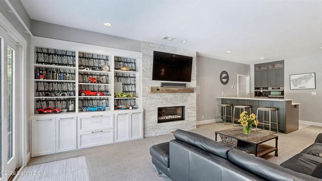 6110 Maddox Blvd, Prospect, KY 40059