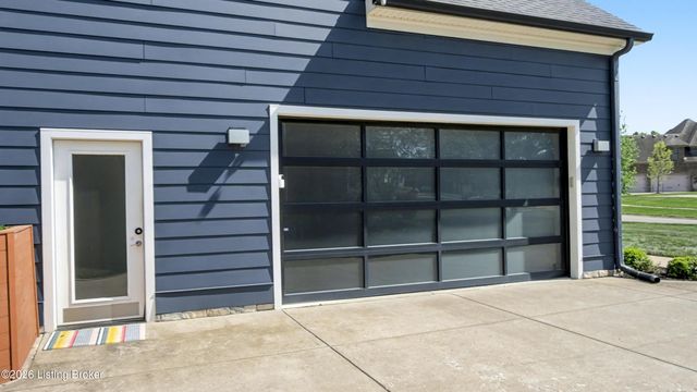 6110 Maddox Blvd, Prospect, KY 40059