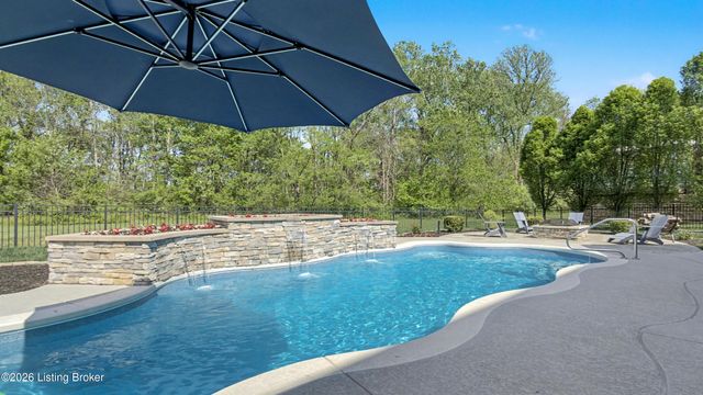 6110 Maddox Blvd, Prospect, KY 40059