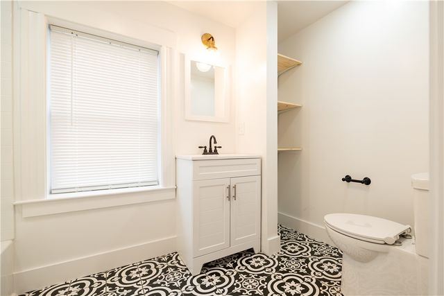 37 Austin Avenue, East Providence, RI 02914