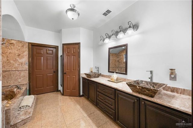 6813 N Gwin Road, Edinburg, TX 78542