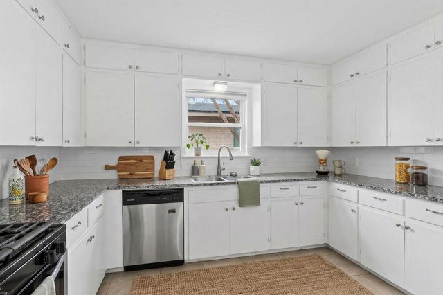 4805 Broadhill DR, Austin, TX 78723