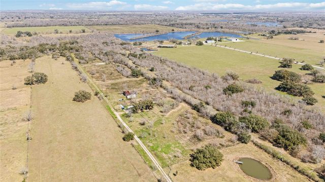 1224 County Road 32, Angleton, TX 77515