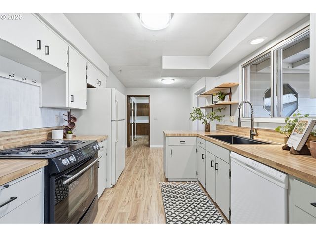 1407 WILLAMINA Ave, Forest Grove, OR 97116