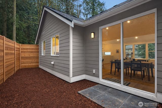4 Twin Flower Circle, Bellingham, WA 98229
