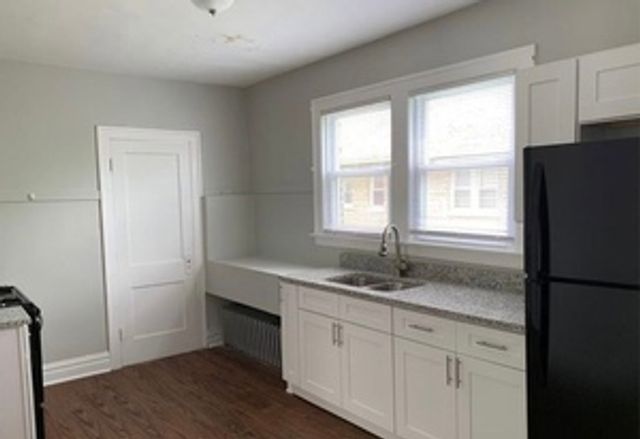 6957 S Artesian Avenue 1, Chicago, IL 60629